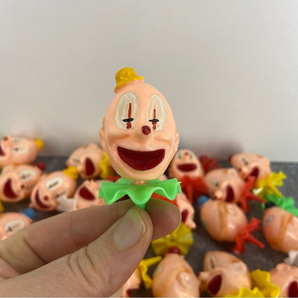 Vintage 80s 90s Clown Face Cake Toppers (24)